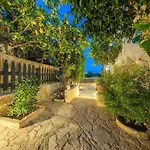 Golden Coast Boutique - Luxury Living Lägenhetshotell