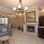 Lägenhetshotell Golden Coast Boutique - Luxury Living 4*
