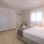 Golden Coast Boutique - Luxury Living Lägenhetshotell Kypseli