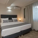 Golden Coast Boutique - Luxury Living 4*
