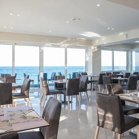 Golden Coast Boutique - Luxury Living 4*
