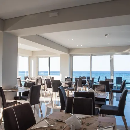 Golden Coast Boutique - Luxury Living 4* Кипсели