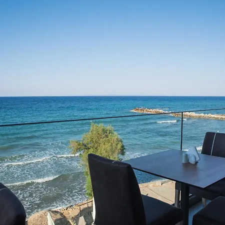 Golden Coast Boutique - Luxury Living 4*