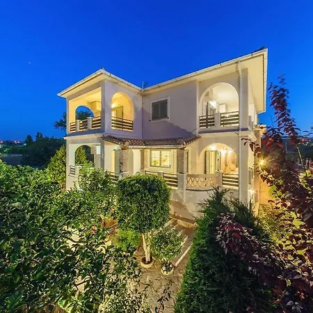 Golden Coast Boutique - Luxury Living Appart hôtel Kypseli