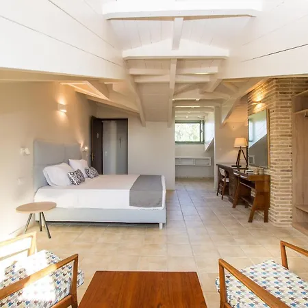 Golden Coast Boutique - Luxury Living 4* Kypseli