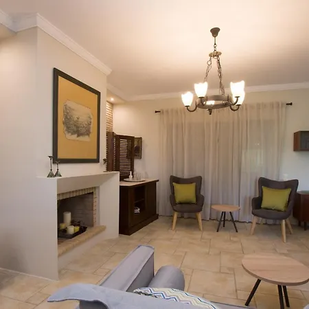 Golden Coast Boutique - Luxury Living 4* Kypseli