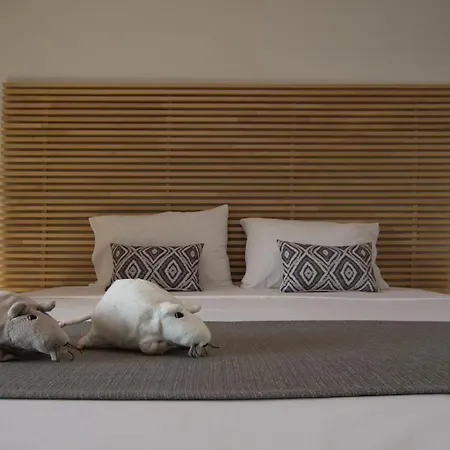 Golden Coast Boutique - Luxury Living Aparthotel Kypseli