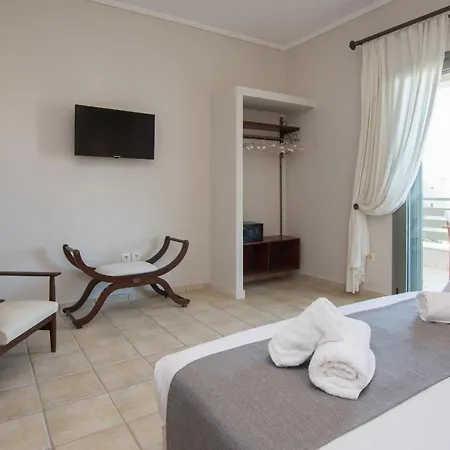 Golden Coast Boutique - Luxury Living Kypseli