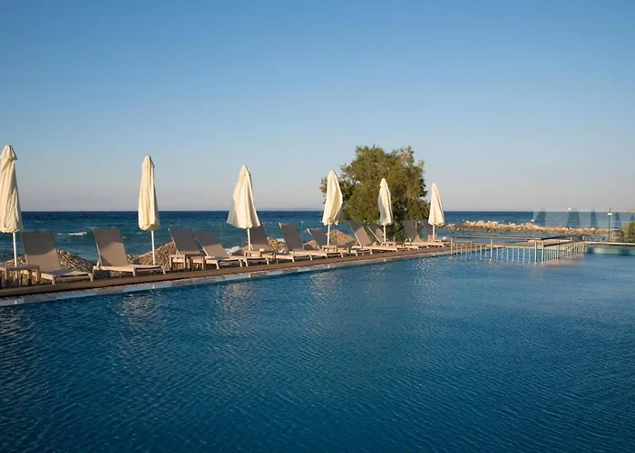 Golden Coast Boutique - Luxury Living 4*
