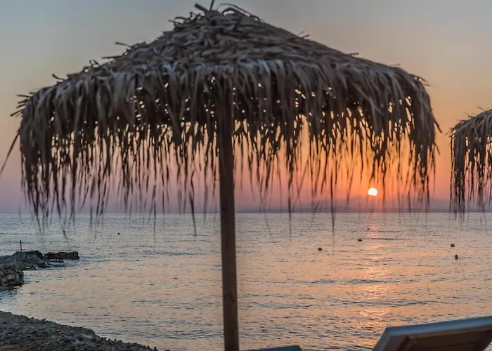 شقة فندقية Golden Coast Boutique - Luxury Living 4*