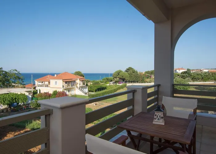 Golden Coast Boutique - Luxury Living 4* Kypseli