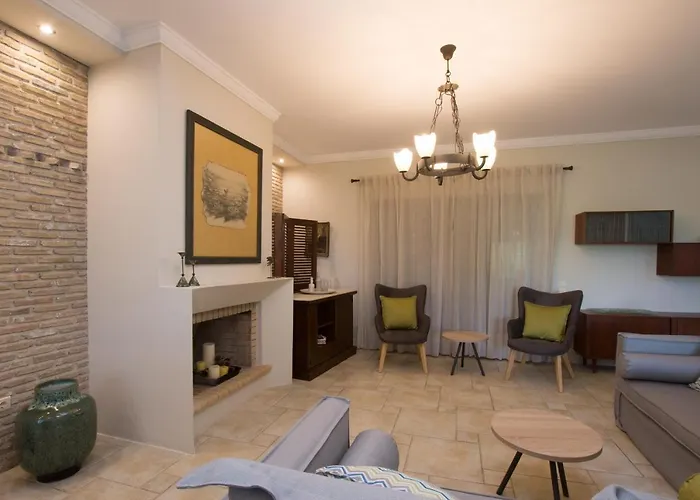 Golden Coast Boutique - Luxury Living 4* Kypseli