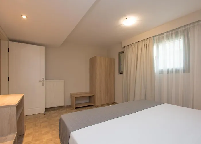Golden Coast Boutique - Luxury Living 4*