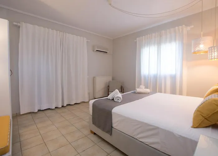 Golden Coast Boutique - Luxury Living شقة فندقية Kypseli