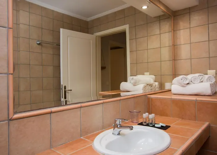 Golden Coast Boutique - Luxury Living شقة فندقية Kypseli
