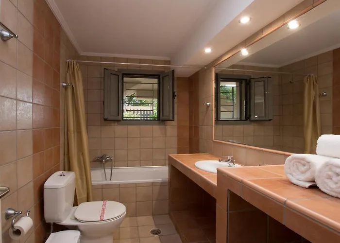 Golden Coast Boutique - Luxury Living
