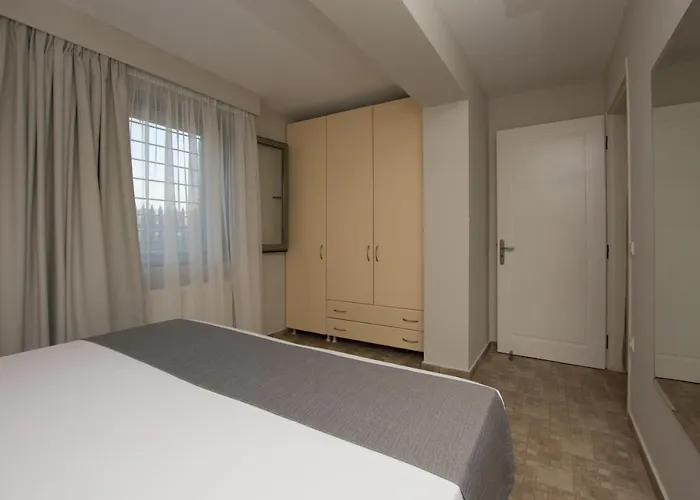 Golden Coast Boutique - Luxury Living شقة فندقية 4*