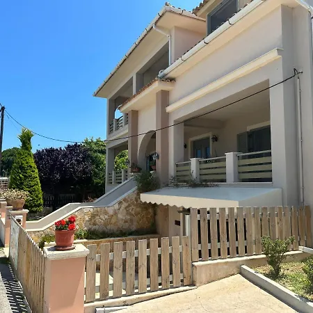 Golden Coast Boutique - Luxury Living Apart-hotel 4*