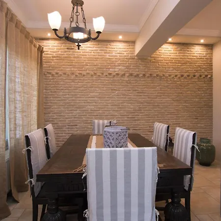 Golden Coast Boutique - Luxury Living Hotel apartamentowy